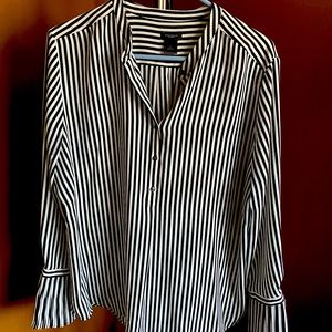 Ann Taylor blouse button up black and white